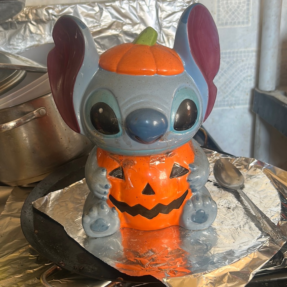 Stitch Halloween jar